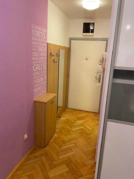 Self Check-In Studio With Wi-Fi And Parking Place Appartement Zagreb Buitenkant foto